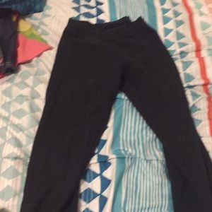Black capris